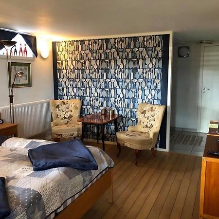 Rum I Villa - Kaerleksudden Norrtaelje Buitenkant foto